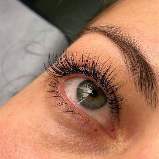 Classic lash extensions